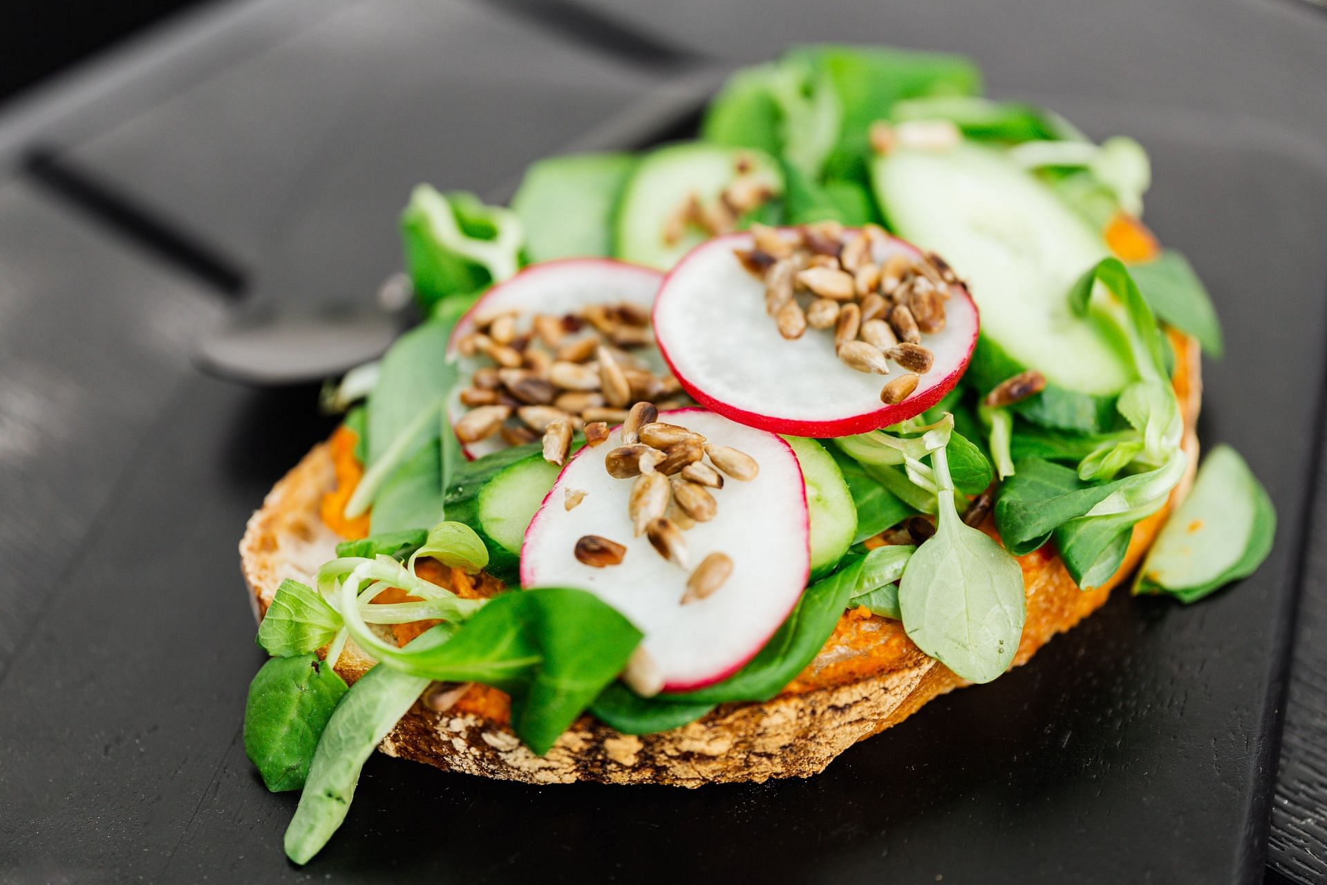 Pine nuts (Image via Pexels)